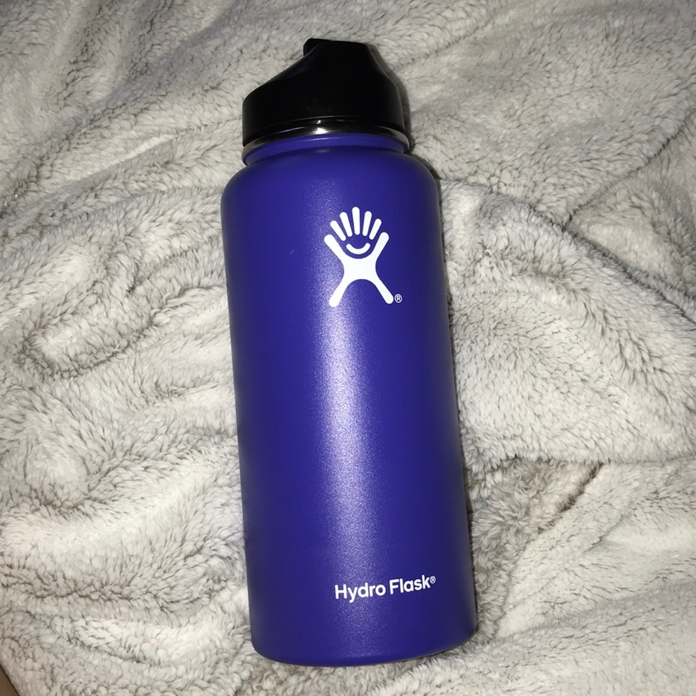 BASICALLY NEW HYDRO FLASK